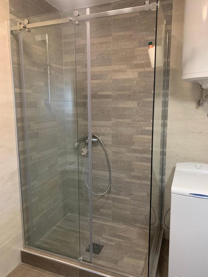 Vanja's Place Апартамент *
